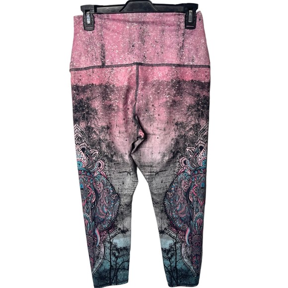 Evolution and Creation  Women multi color yoga pants/leggings Size Large - Picture 2 of 3